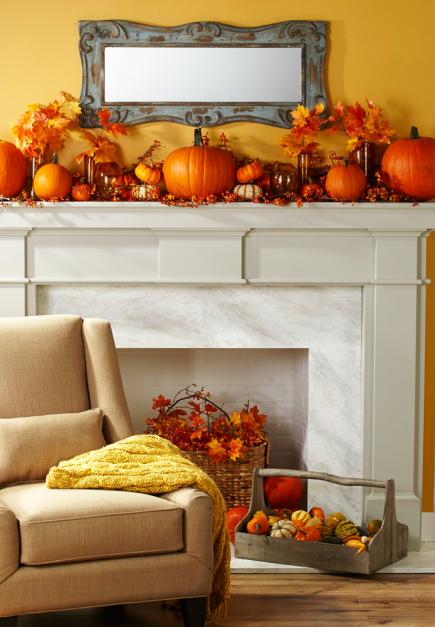 Autumn ambience with pumpkins in a living room #falldecor #falldecorideas #livingroom #autumndecor #homedecor #decorhomeideas