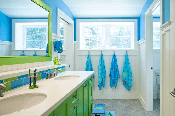 Bathroom in blue and green #bathroom #homedecor