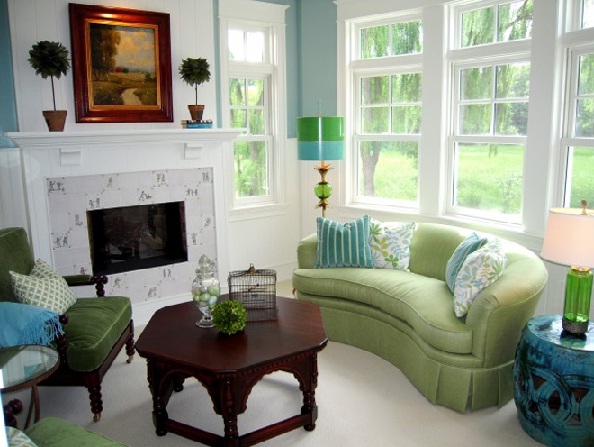 Blue-and-green color palette for a small living room #livingroom #homedecor