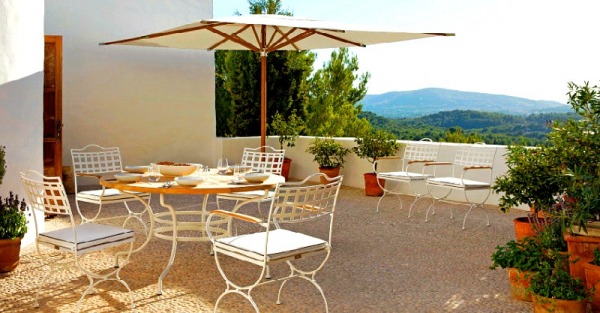 Classic wrought iron set