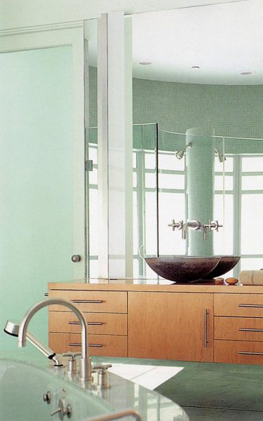 Mint paint color for bathroom #bathroom #bathroomdesign #bathroomideas #bathroomreno #bathroomremodel #decorhomeideas