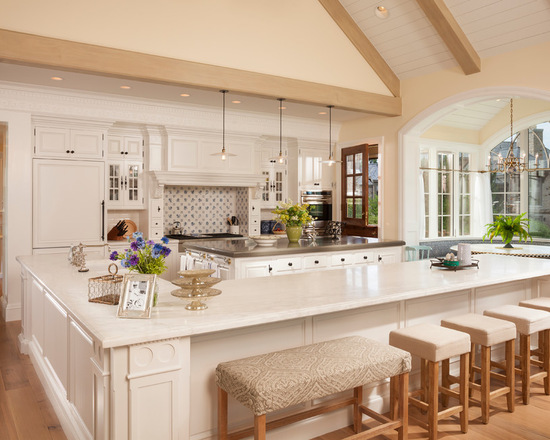 Great white kitchen island #kitchen #furniture #interiordesign #kitchenisland #seating #homedecor #decorhomeideas 