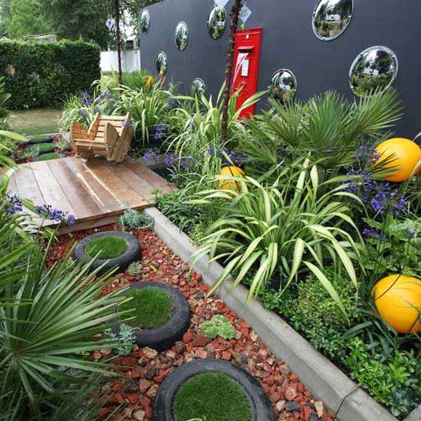 Used tires for garden pathway #garden #diy #gardenideas #pathway #alley #gardening #landscaping #outdoordesign #backyard #decorhomeideas