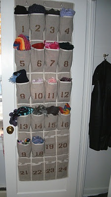 Scarf storage on the door idea #diy #storage #organization #organize #decoratingideas #homedecor #decorhomeideas