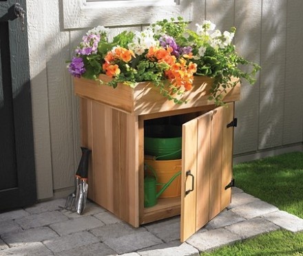 Storage box garden idea with top planter #diy #storage #organization #organize #decoratingideas #homedecor #decorhomeideas #gardens