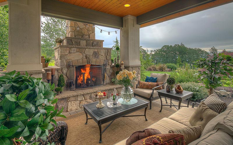 Patio design idea with fireplace and great view #patio #homedecor #backyard #furniture #garden #decoratingideas #decorhomeideas 