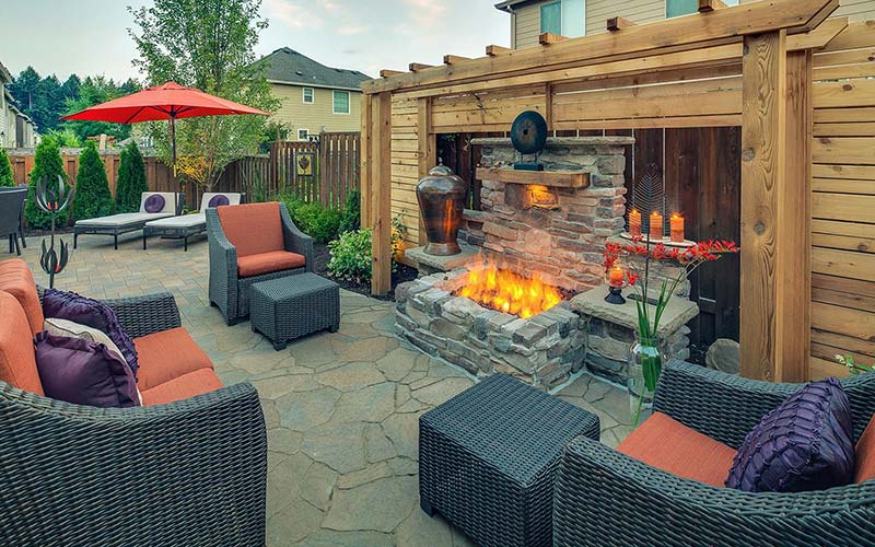 Patio design with rectangular fireplace #patio #homedecor #backyard #furniture #garden #decoratingideas #decorhomeideas 