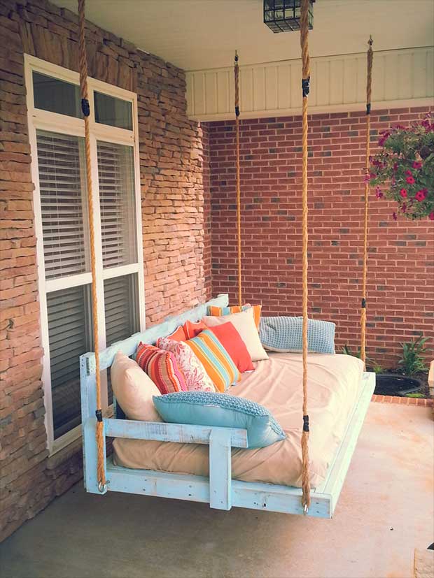 Dıƴ lovelƴ pallet porch swıng idea #dıƴ #pallets #furnıture #makeover #repurpose #woodenpallet #homedecor #decoratıngideas #decorhomeideas