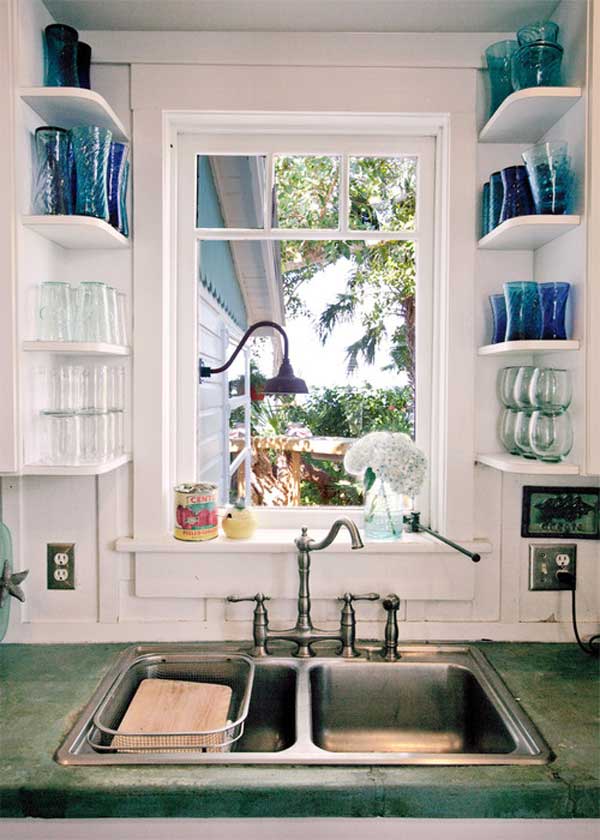 Above sink shelves storage idea. #kitchen #storage #organization #cupboards #cabinets #shelves #decoratingideas #decorhomeideas #drawer