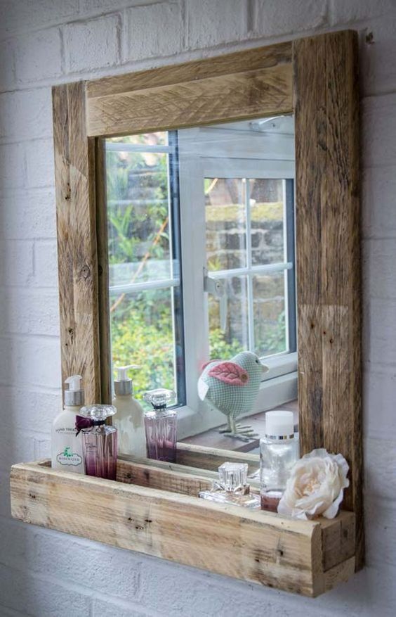 Beautiful pallet made bathroom mirror idea #pallet #mirror #pallets #diy #old #furniture #makeover #repurpose #wooden #wood #decoratingideas #decorhomeideas 