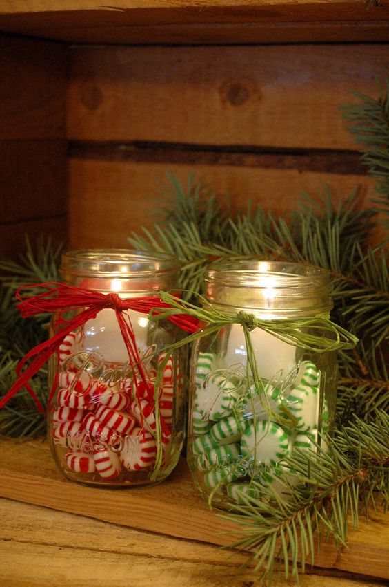 Candy filled jar candles idea #xmas #x-mas #christmas #christmasdecor #christmasjars #jars #decoration #christmasdecorations #decoratingideas #festive #decorhomeideas