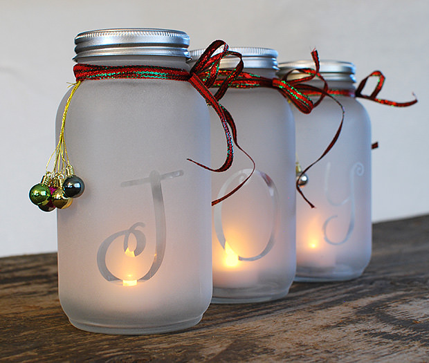 Christmas mason jar holiday luminaria #xmas #x-mas #christmas #christmasdecor #christmasjars #jars #decoration #christmasdecorations #decoratingideas #festive #decorhomeideas