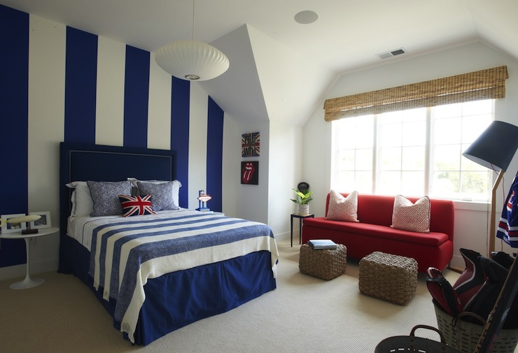 Great blue headboard idea #headboard #bedroom #homedecor #decoratingideas #decorhomeideas