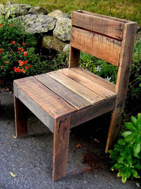 Great pallet made chair idea #pallet #diy #pallets #old #furniture #makeover #repurpose #wooden #wood #decoratingideas #decorhomeideas 