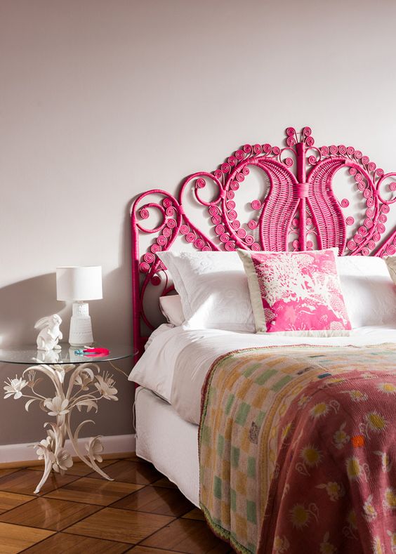 Great pink headboard style #headboard #bedroom #homedecor #decoratingideas #decorhomeideas