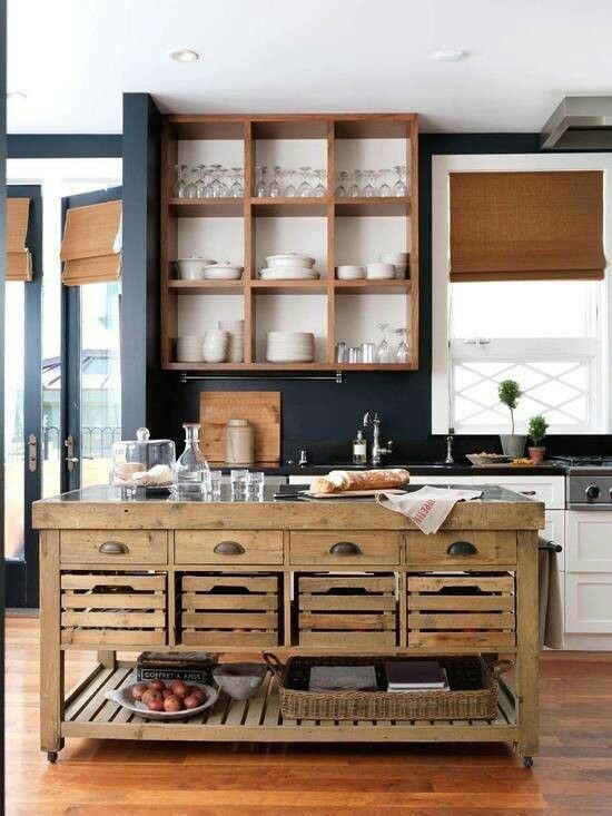 Kitchen island made of pallets #pallet #diy #pallets #furniture #makeover #repurpose #wooden #wood #decoratingideas #decorhomeideas 