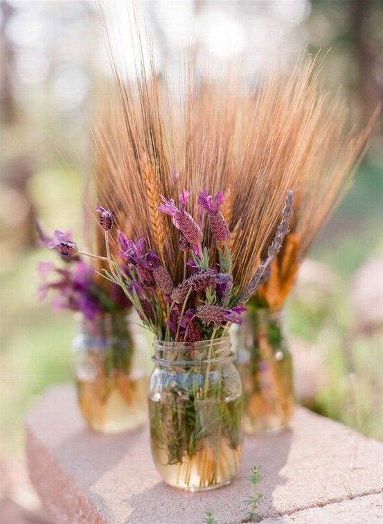 Lavender wedding jar decor idea #jars #diy #homedecor #wedding #decoratingideas #garden #outdoor #decorhomeideas 