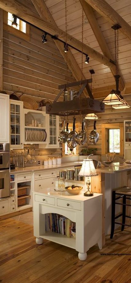 Lovely rustic wooden floor kitchen #kitchen #kitchendesign #floor #wooden #decoratingideas #homedecor #interiordecorating #decorhomeideas #rustic