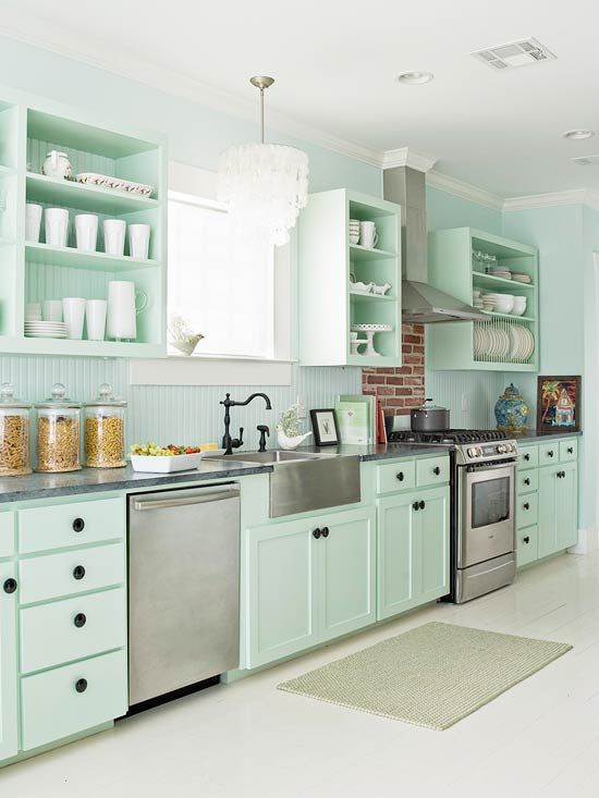 Mint vintage kitchen decor idea #kitchen #vintage #color #bold #design #interiordesign #homedecor #decorhomeideas
