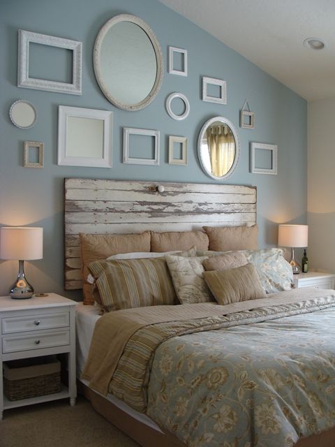 Old door headboard idea #headboard #bedroom #homedecor #decoratingideas #decorhomeideas