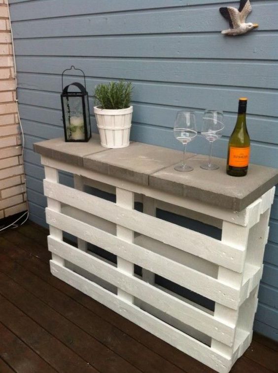 Outdoor pallet bar idea #pallet #diy #pallets #furniture #makeover #repurpose #wooden #wood #decoratingideas #decorhomeideas 