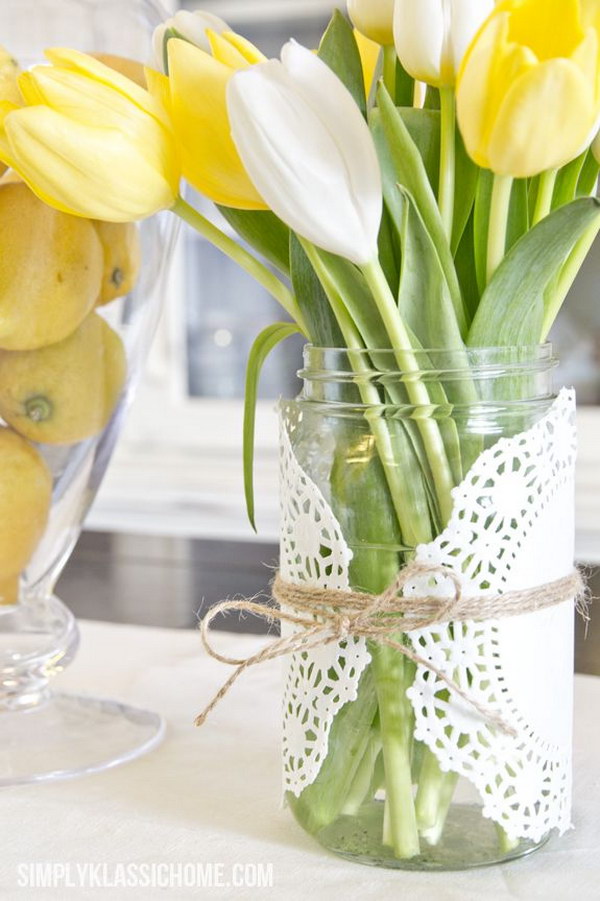 Paper doilies mason jar vase idea #jars #masonjars #recycledjars #decoratingideas #homedecor #decorating #diy #home #paperdecor #decorhomeideas