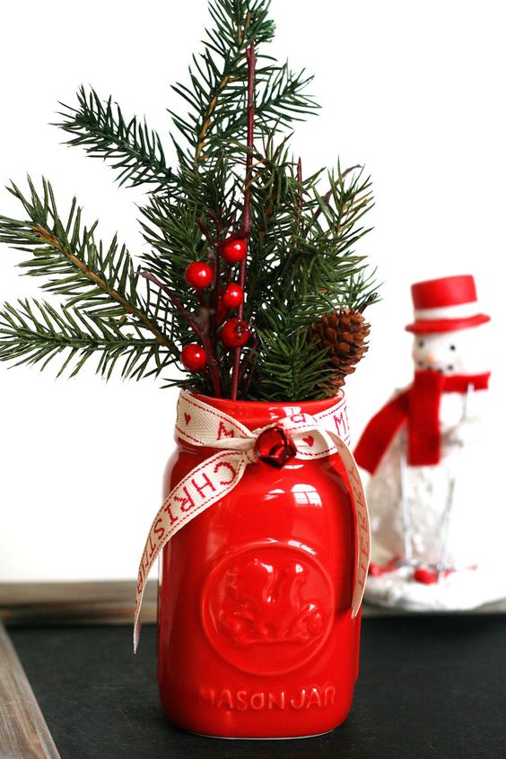 Red mason jar Christmas decor idea #xmas #x-mas #christmas #christmasdecor #christmasjars #jars #decoration #christmasdecorations #decoratingideas #festive #decorhomeideas