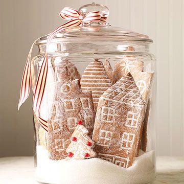 Snowy cookie city jar decor idea #xmas #x-mas #christmas #christmasdecor #christmasjars #jars #decoration #christmasdecorations #decoratingideas #festive #decorhomeideas