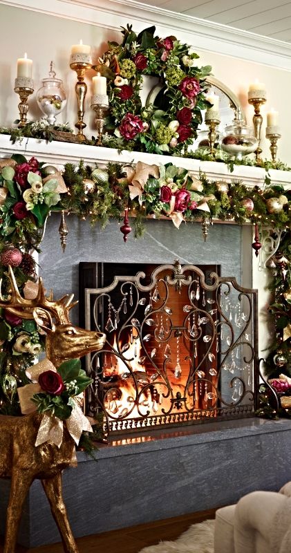 Glitter christmas mantel decoration idea #xmas #x-mas #christmas #mantel #homedecor #decoratingideas #festive #decorhomeideas