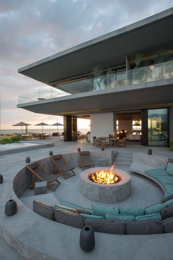 Luxury fire pit design idea #firepit #exterior #patio #decoratingideas #cozy #decor #garden #backyard #fire #design #decorhomeideas