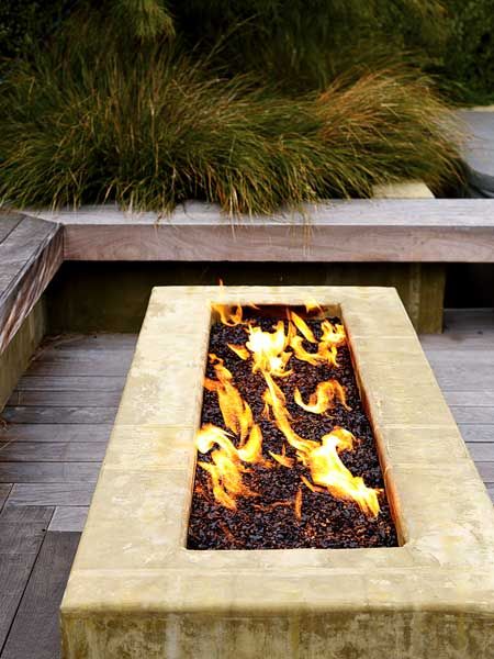 Outdoor fire pit design idea #firepit #exterior #patio #decoratingideas #cozy #decor #garden #backyard #fire #design #decorhomeideas