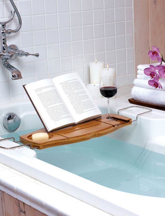 Use tub tray to hold a glass of wine spa style bathroom idea #spadecor #bathroom #homespa #spahome #relaxhome #spa #homedecor #decoratingideas #spadesign #decorhomeideas