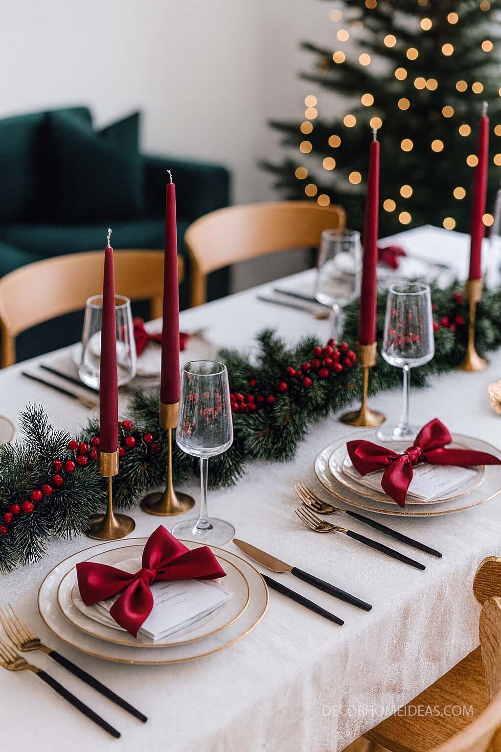 Elegant Christmas Table Setting Ideas for a Cozy Holiday Dinner