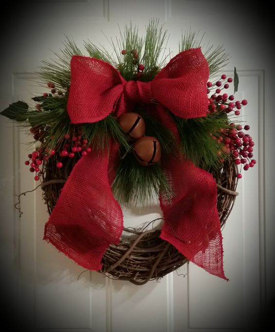 Christmas grapevine wreath primitive rustic traditional cranberry #diy #xmas #x-mas #christmas #wreath #christmasdecor #decoration #decoratingideas #festive #decorhomeideas