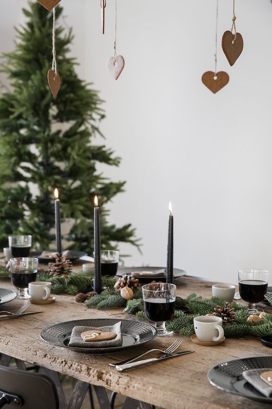 Christmas tree table setting idea #xmas #x-mas #christmas #tablesetting #homedecor #decoratingideas #centerpieces #festive #decorhomeideas