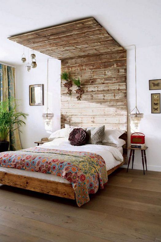 Rustic bedroom with wooden headboard #rustic #rusticdecor #rusticfarmhouse #homedecor #decoratingideas #decorhomeideas