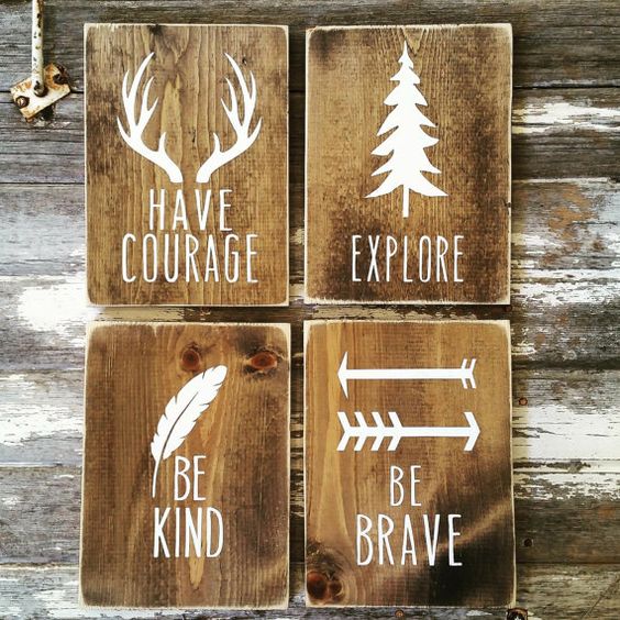 Rustic wood wall signs decor idea #rustic #rusticdecor #rusticfarmhouse #homedecor #decoratingideas #decorhomeideas