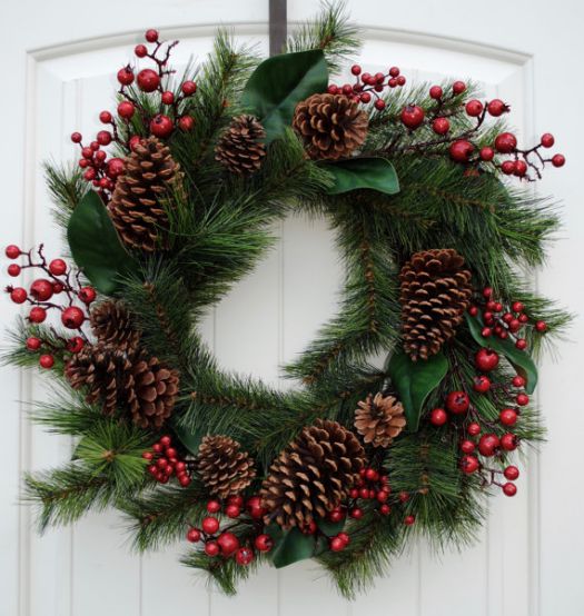 rustic pine cones Christmas wreath idea #diy #xmas #x-mas #christmas #wreath #christmasdecor #decoration #decoratingideas #festive #decorhomeideas