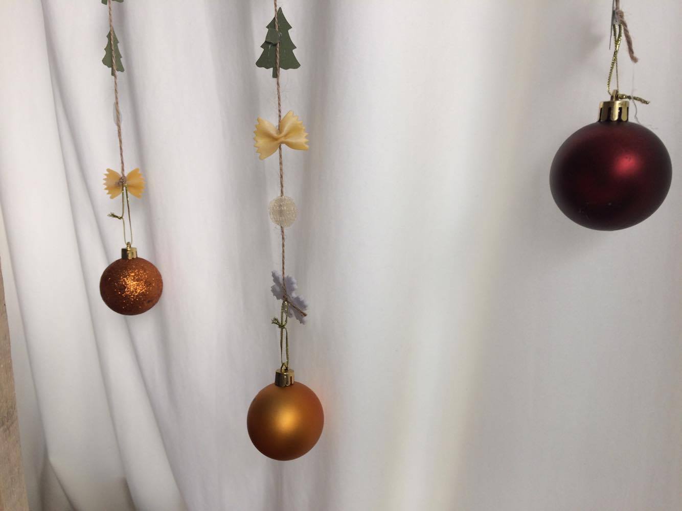 Christmas strings decoration #diy #xmas #x-mas #christmas #christmasdecor #decoration #decoratingideas #festive #decorhomeideas