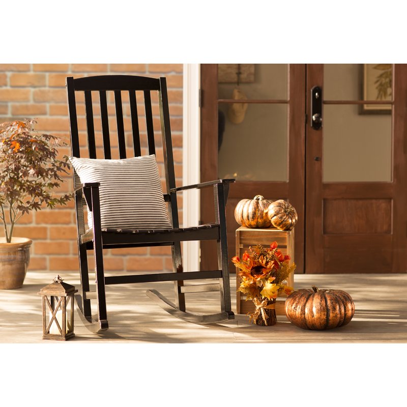 Thanksgiving decor on the porch with gold pumpkins #thanksgiving #falldecor #falldecorideas #festive #homedecor #decoratingideas #pumpkin #fall #decorhomeideas 