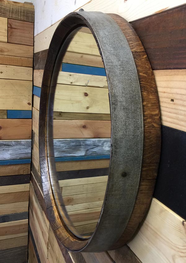 Reclaimed wine barrel top mirror #winebarrel #repurposed #diy #barrel #decoratingideas #homedecor #decorhomeideas