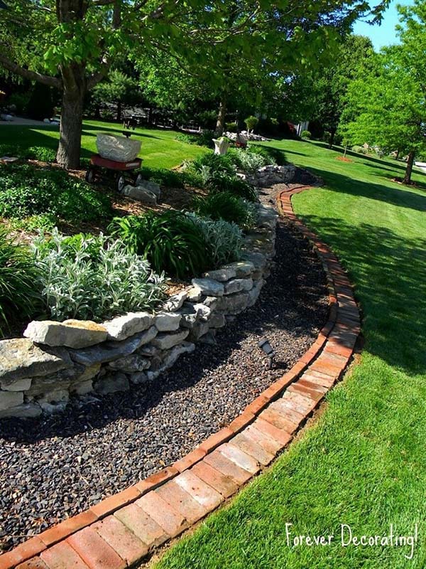 Triple edged Garden with Stones Pebbles and Brick #lawnedging #lawnedgingideas #landscaping #gardening #gardens #gardenideas #gardeninigtips #decorhomeideas