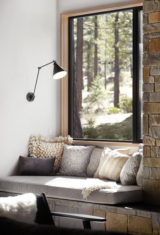 Modern rustic design reading nook #readingnook #nook #readingcorner #decoratingideas #homedecor #cozynook #decorhomeideas