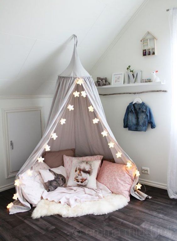 Canopy reading nook for kids or living room #readingnook #nook #readingcorner #decoratingideas #homedecor #cozynook #decorhomeideas