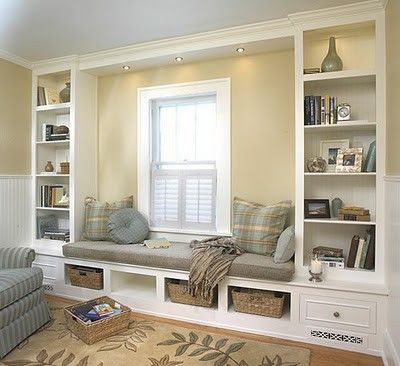 Custom made furniture for a built-in window reading nook #readingnook #nook #readingcorner #decoratingideas #homedecor #cozynook #decorhomeideas