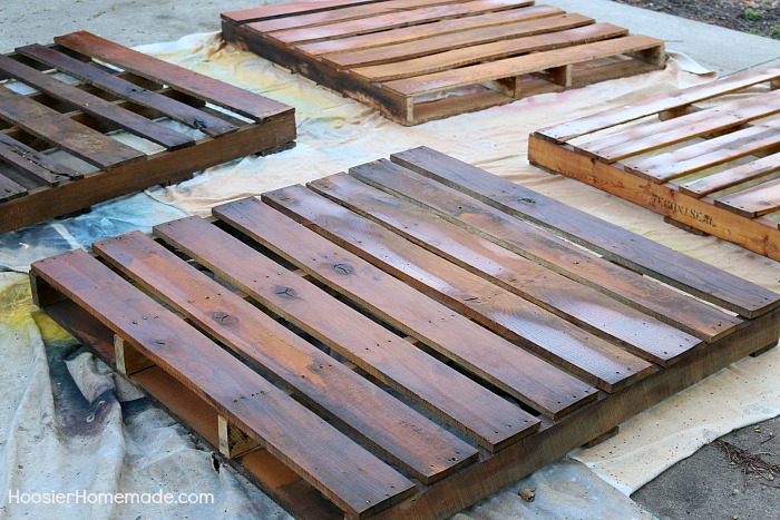 Wooden pallet raw materials needed for compost bin