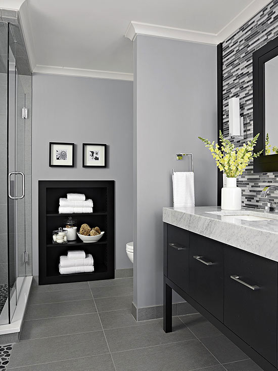 Windowless bathroom painted in ash gray color. #bathroom #bathroomdesign #bathroomideas #bathroomreno #bathroomremodel #decorhomeideas