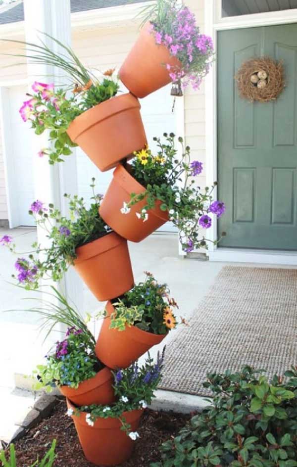 Curvy flower pot idea #flowerpot #planter #gardens #gardenideas #gardeningtips #decorhomeideas