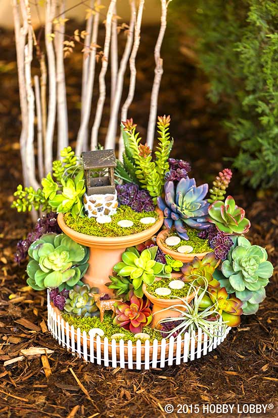 Fairy tale succulent garden idea. #succulent #succulentlove #gardens #gardening #gardenideas #gardeningtips #succulents #decorhomeideas
