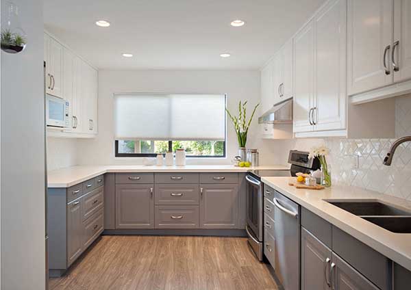 Gray base cabinets with white countertop #kitchen #graycabinets #graypaint #graykitchencabinets #homedecor #decoratingideas #decorhomeideas